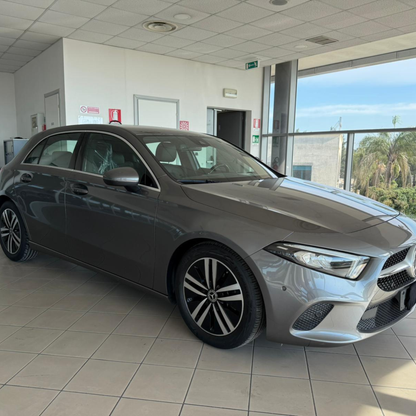 Mercedes-Benz A 180d Autom