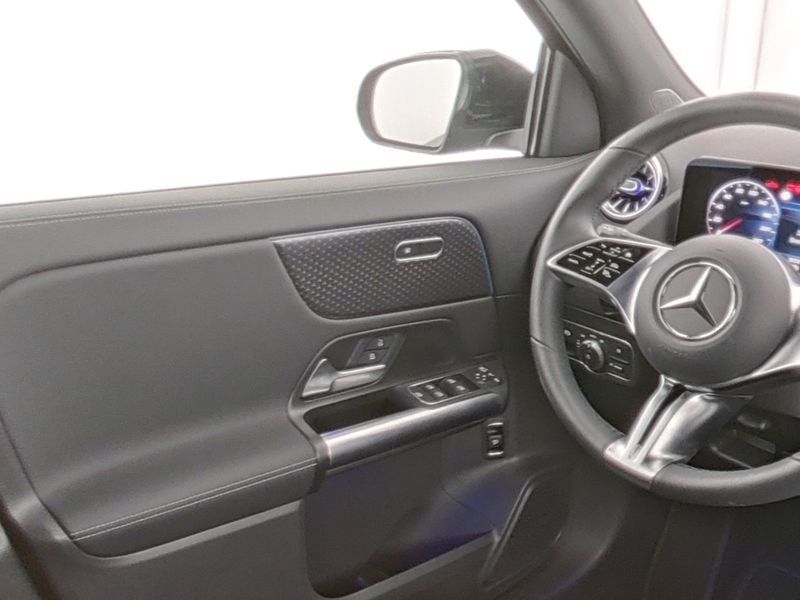 mercedes-benz gla 180 d